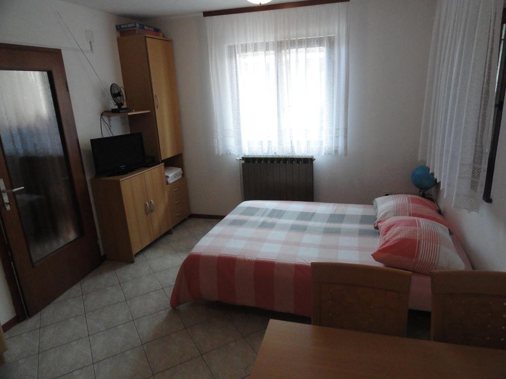 Apartma Skubin Apartment Kobarid Phòng bức ảnh